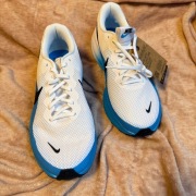 Бігові Кросівки. Nike Revolution 8. Розмір 46